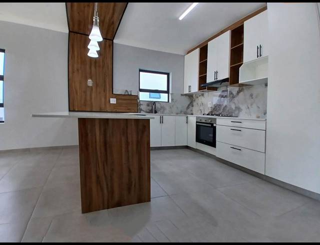 3 BEDROOM HOUSE FOR SALE IN SANDY POINT